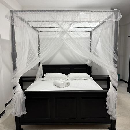 La Fiesta Bed & Breakfast Weligama Dış mekan fotoğraf
