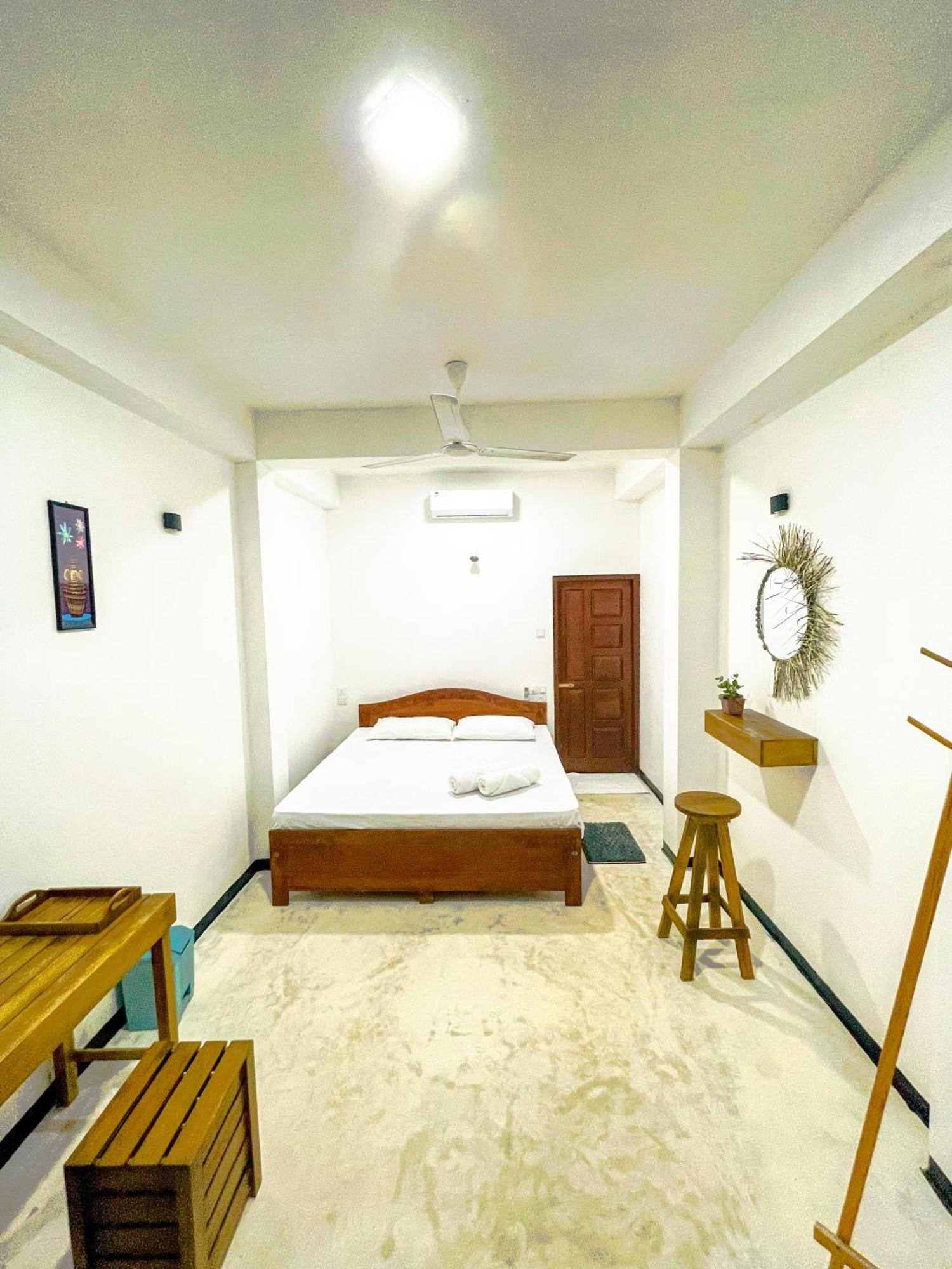 La Fiesta Bed & Breakfast Weligama Oda fotoğraf