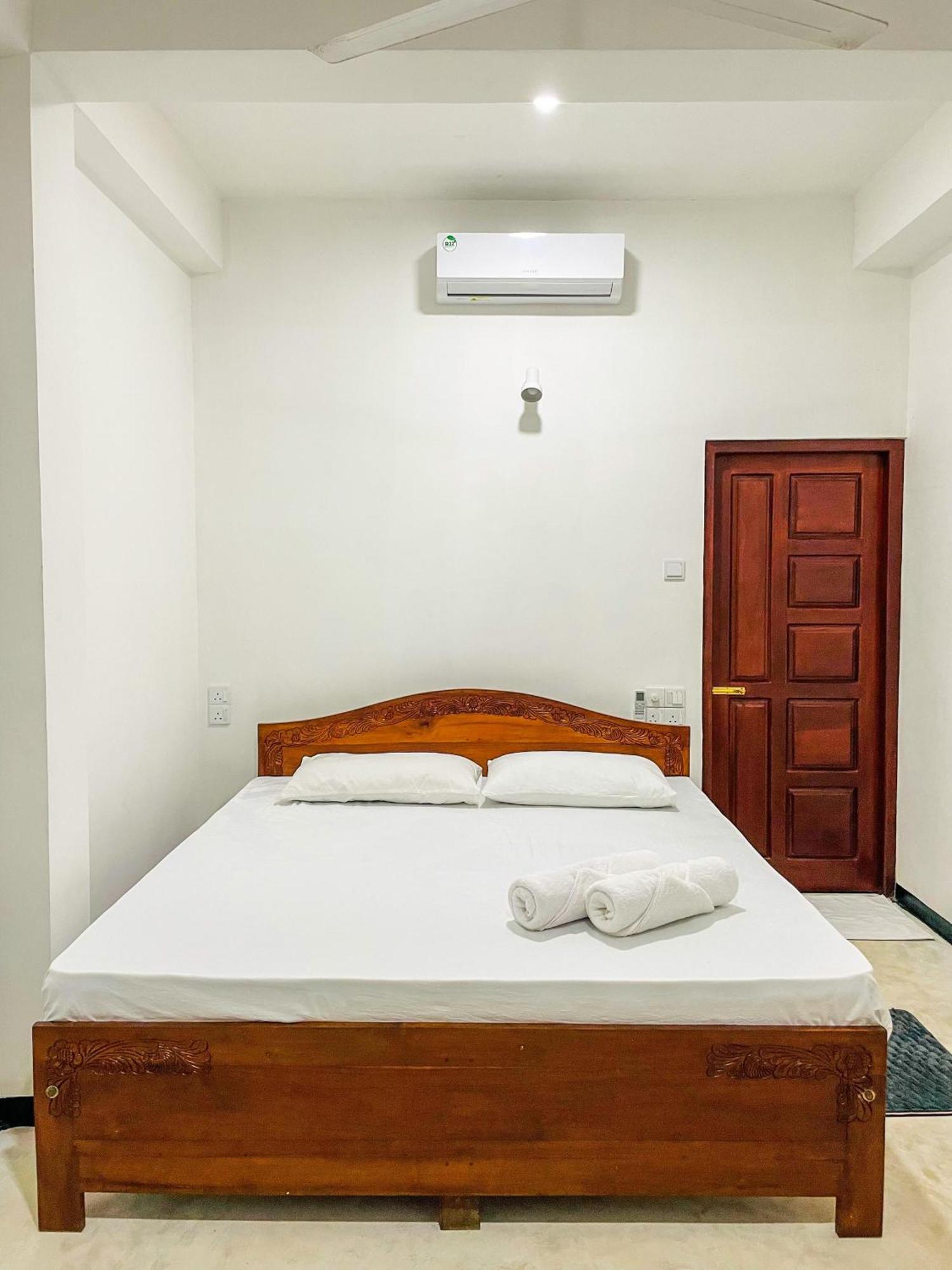 La Fiesta Bed & Breakfast Weligama Oda fotoğraf