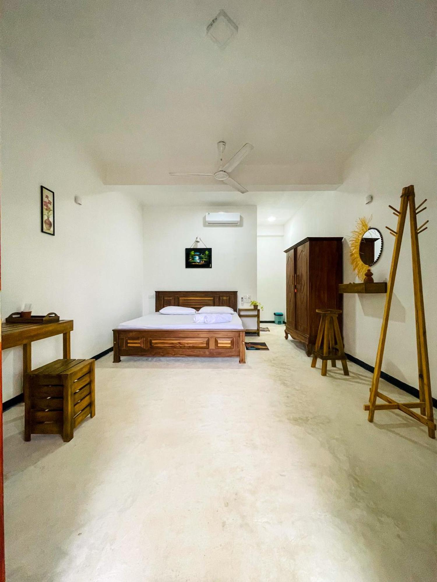 La Fiesta Bed & Breakfast Weligama Dış mekan fotoğraf