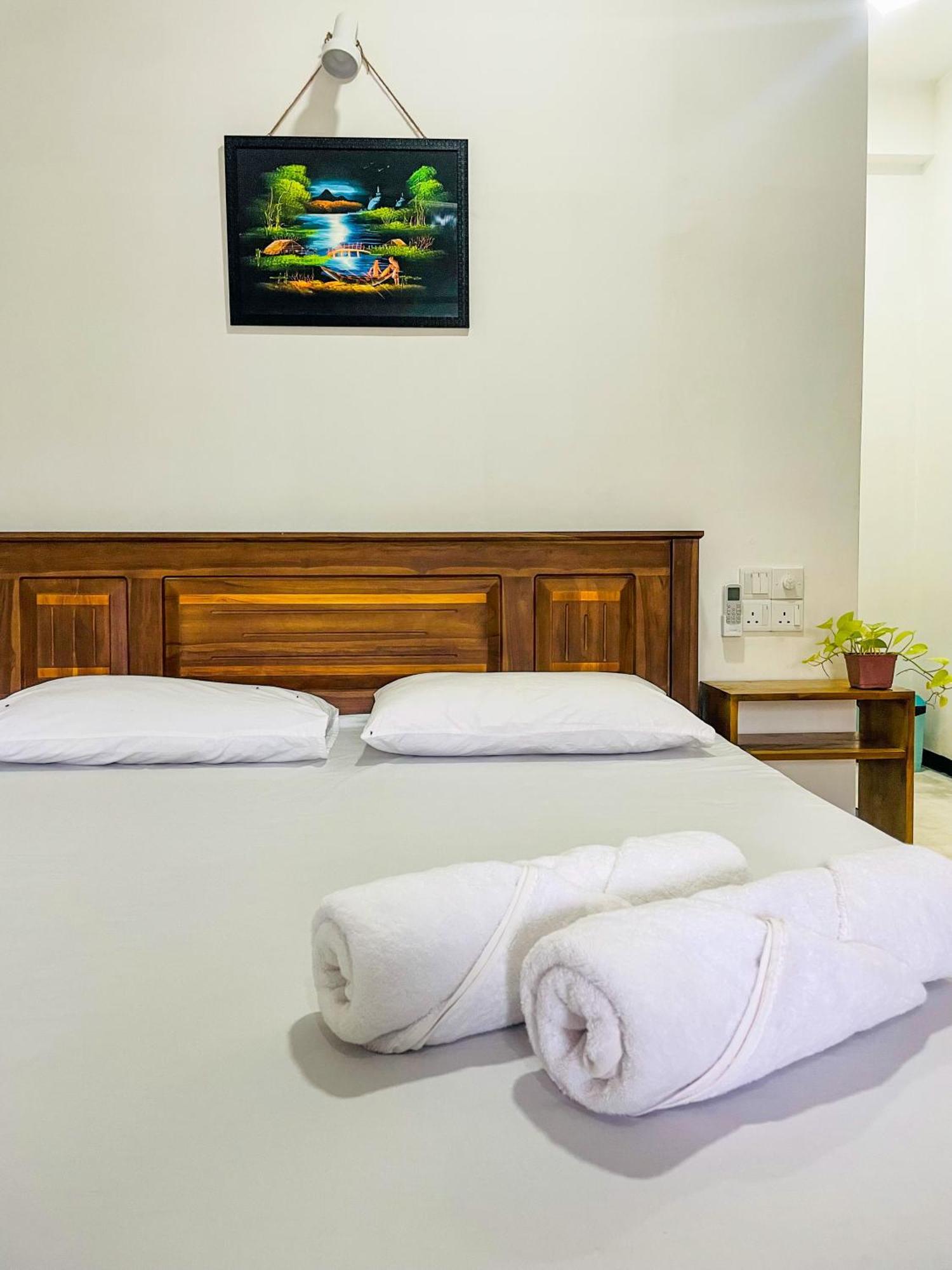 La Fiesta Bed & Breakfast Weligama Dış mekan fotoğraf